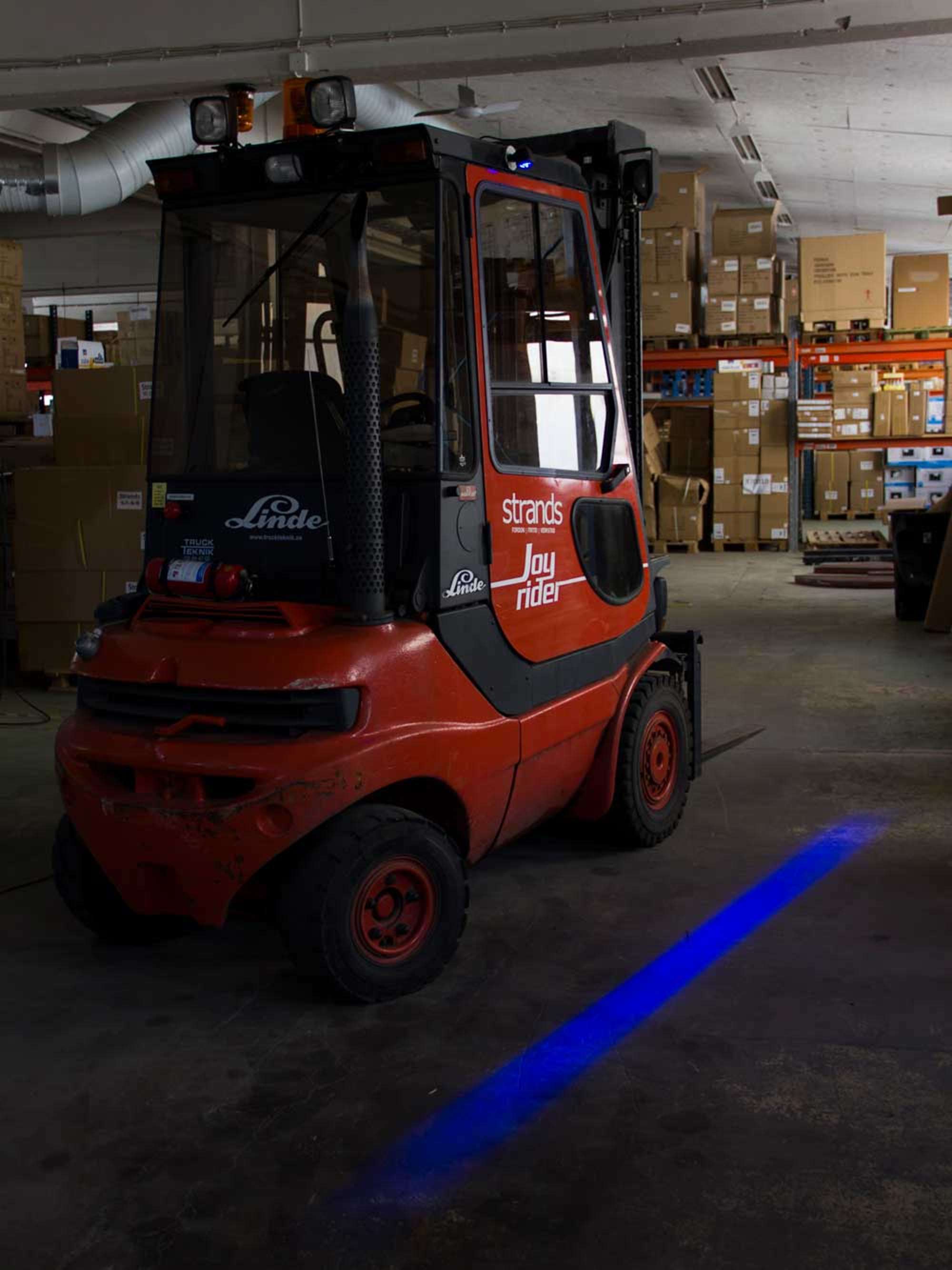 STRANDS BLÅ LINJE TRUCKLAMPA 7W