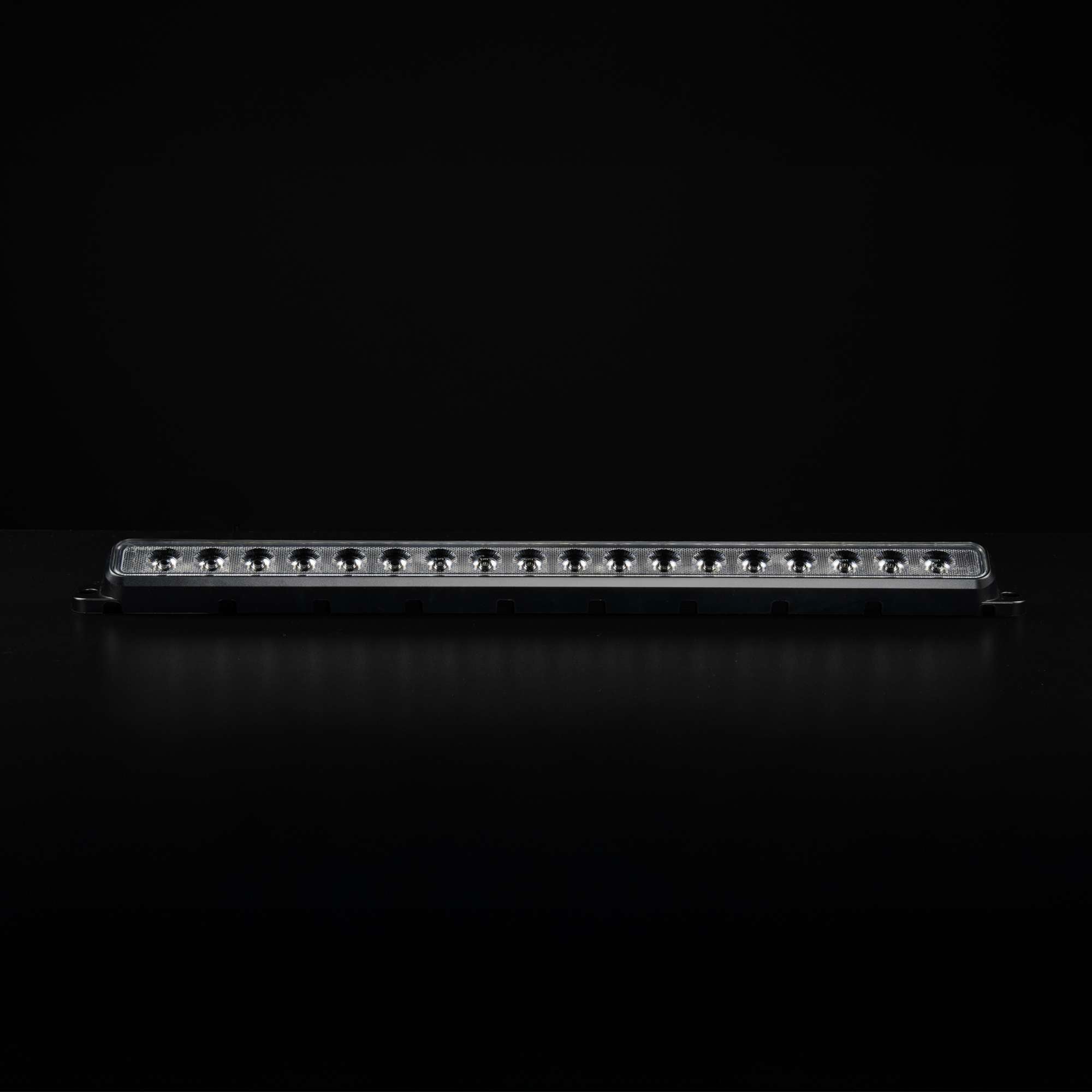 NUUK E-LINE SCENE LIGHT 80W
