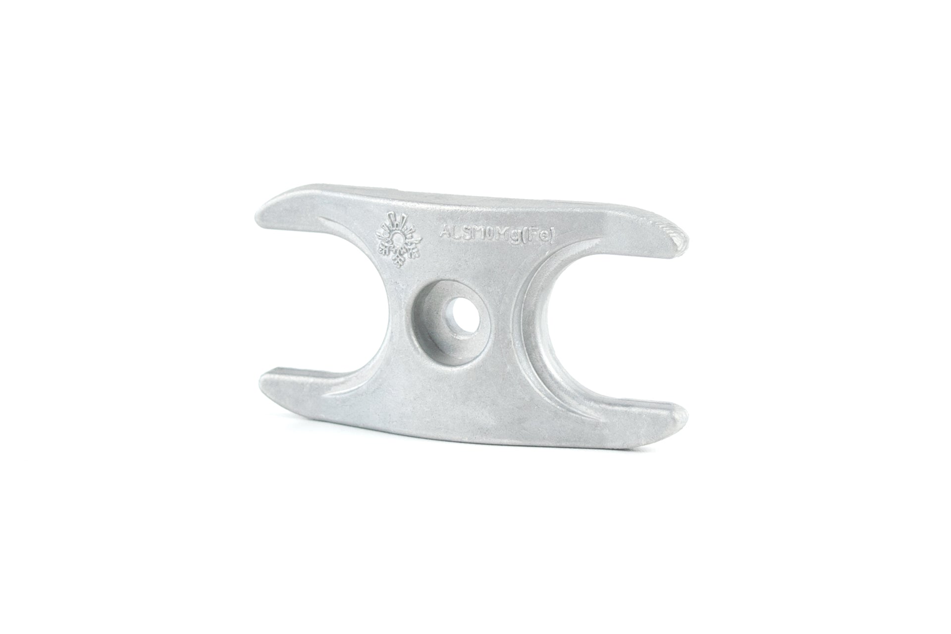 Fitting for coolant inlet/outlet